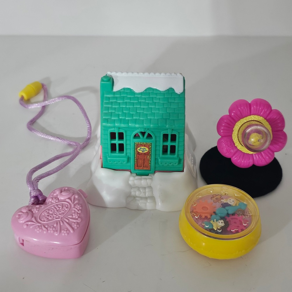 Vintage 1994 Polly Pocket Bluebird Toys Lot Winter Cottage Heart Locket Ring